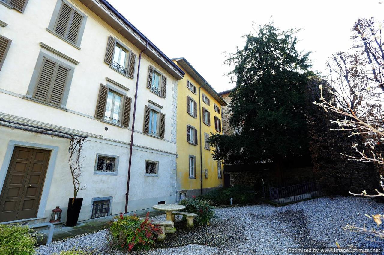 A Due Passi Hotel Bergamo Buitenkant foto